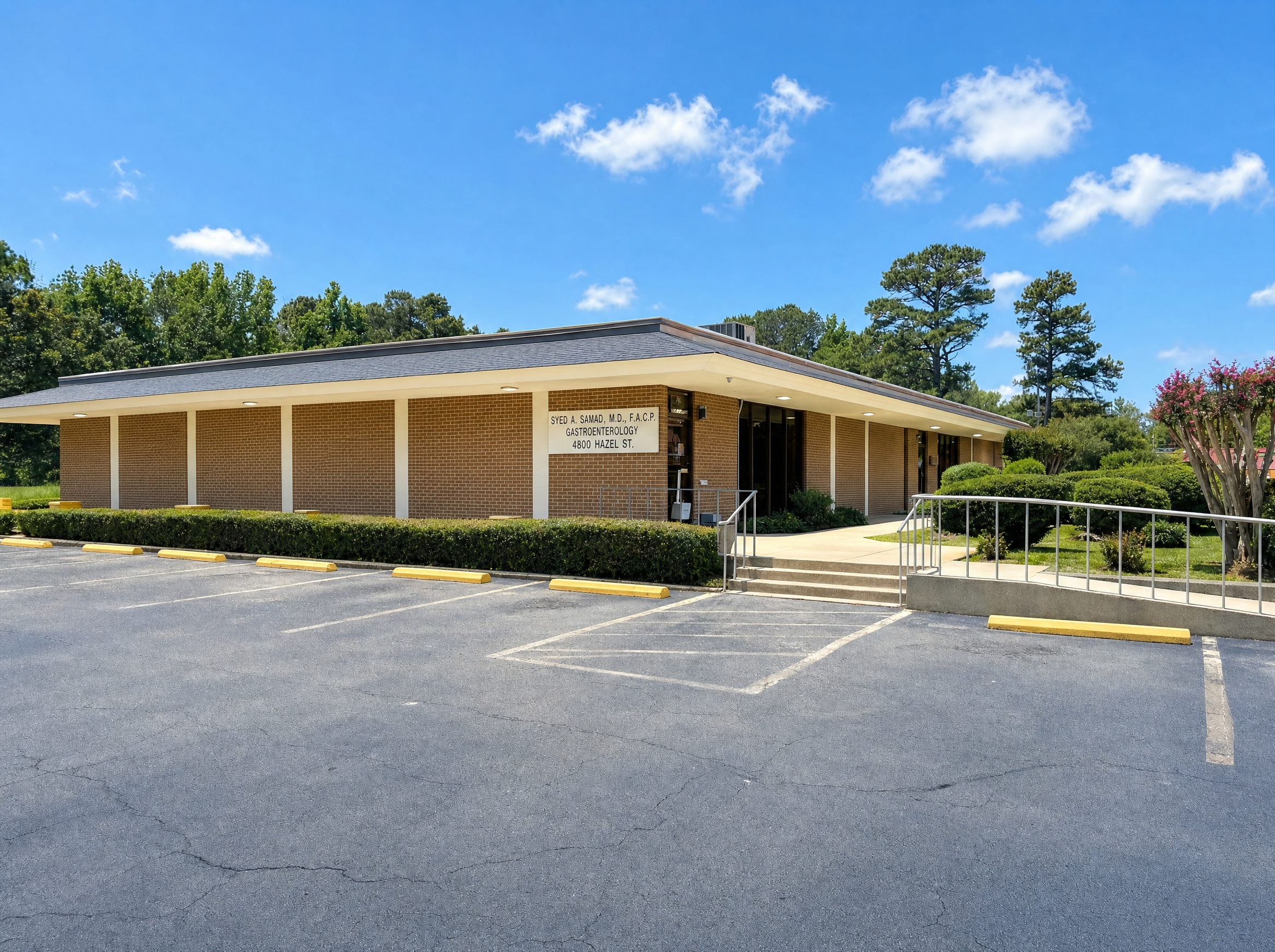 Pine Bluff clinic and surgery center